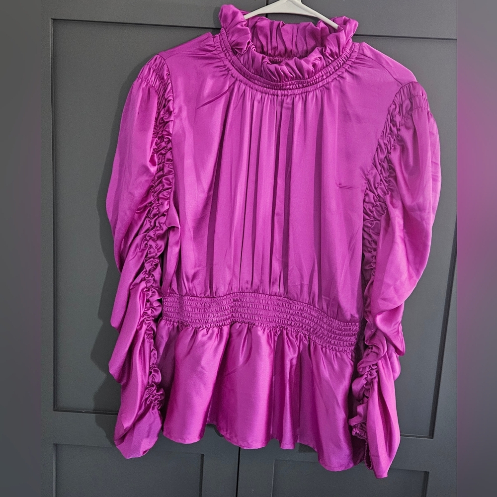 Girl Soul Gathered Sleeve Blouce Size XL